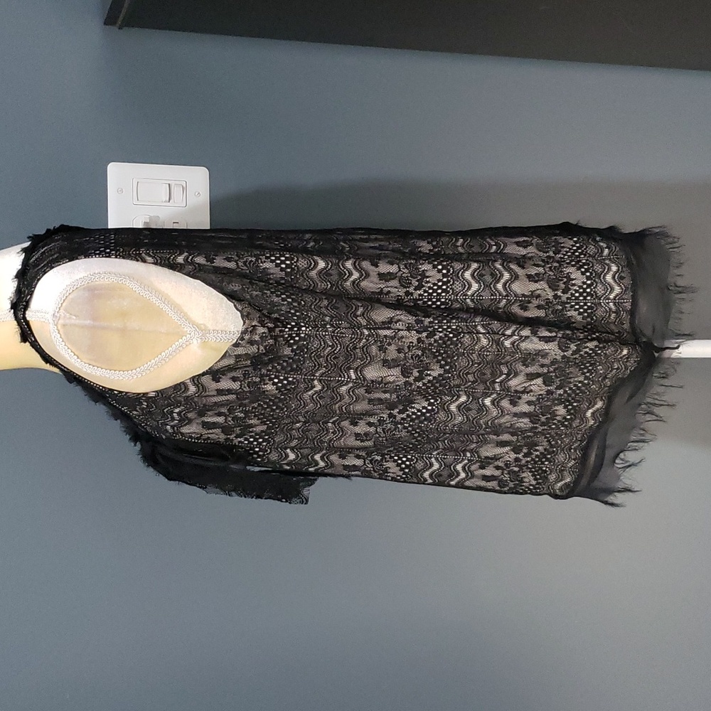 Cabi Lace Overlay Sleeveless Shirt Size L - Picture 5 of 11
